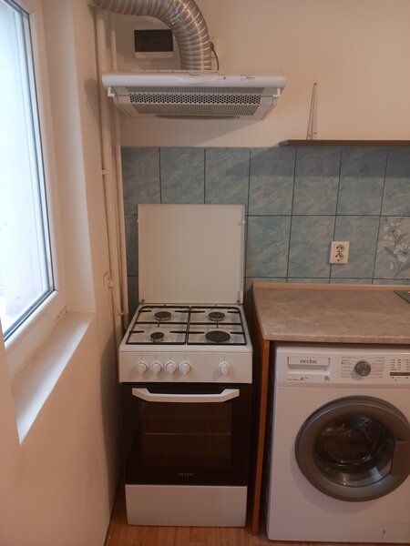 Aragaz Arctic AGM5500F,Gaz,4 Arzatoare si Hota Whirlpool AKR 428 WH 1 Motor